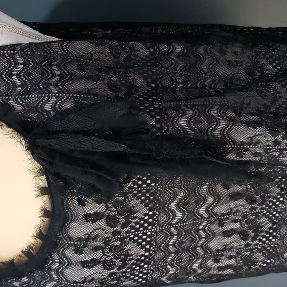 Cabi Lace Overlay Sleeveless Shirt Size L - Picture 4 of 11